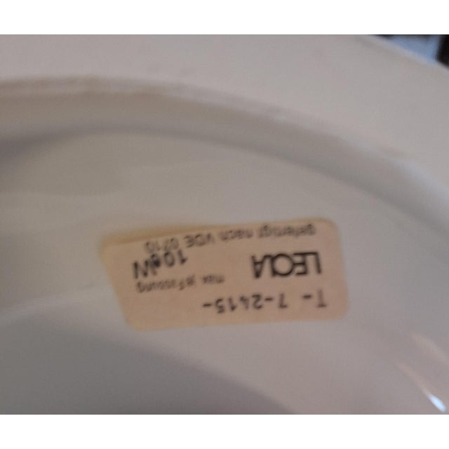 Vintage Table Lamp with White Ceramic Base and Cream-Colored Lacquered Shade by Leola, 1970s For Sale - Image 6 of 8