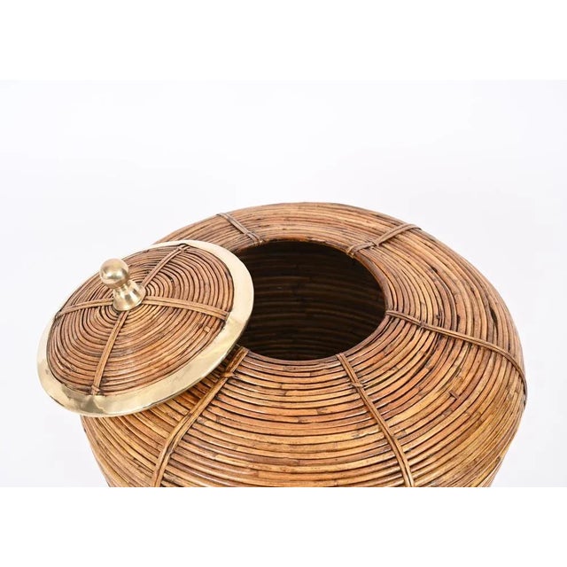 Brown Large French Riviera Basket in Rattan & Brass, Italy, 1970s For Sale - Image 8 of 12
