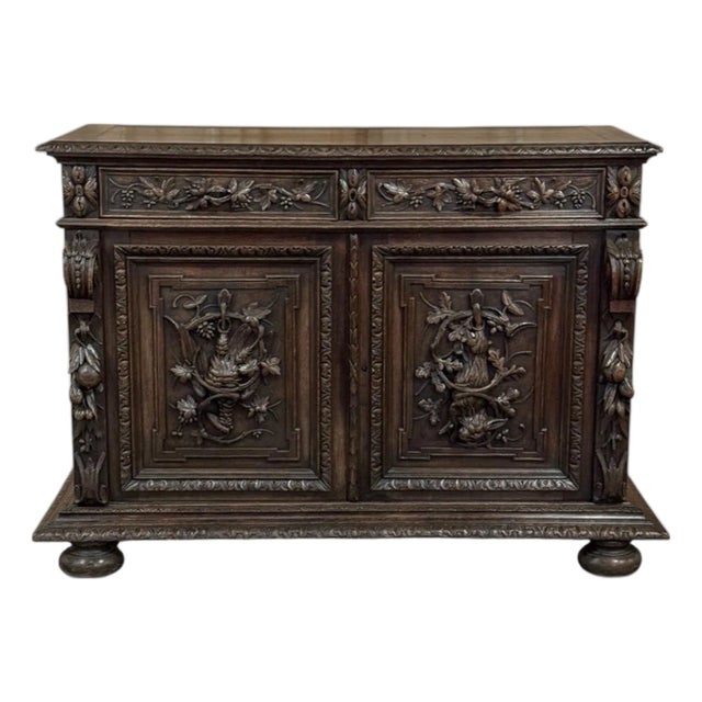 19th Century French Renaissance Revival Hunt Buffet in Old-Growth Oak For Sale
