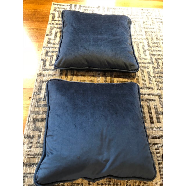 Navy velvet throw pillows will liven up any space. In perfect condition. 22x22. Fabric is 150k rub (very durable). Pillow...