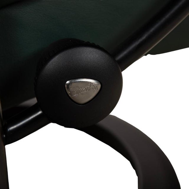 Set of Sunrise Lounge Chair and Ottoman in Leather and Green Fir from Stressless For Sale - Image 12 of 17