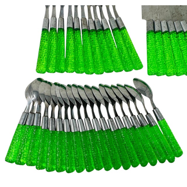 Vintage Cambridge "Dazzle" 44-Piece Flatware Set | Mid Century Modern Green Textured Plastic Handles | Stainless Steel Cutlery MCM For Sale - Image 13 of 13
