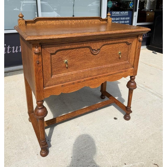 American Early 20th Century J.B. Van Sciver Co. Refinished Antique Oak Server & Turned Legs For Sale - Image 3 of 12