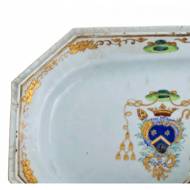 Antique Tureen with Coat of Arms Presentation Dish, 1700s, Set of 2 For Sale - Image 3 of 6