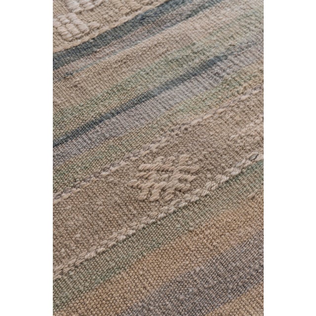 Vintage Circa 1940 Tan Turkish Kilim Flatweave Rug 5ft 5in X 9ft 7in For Sale - Image 9 of 14