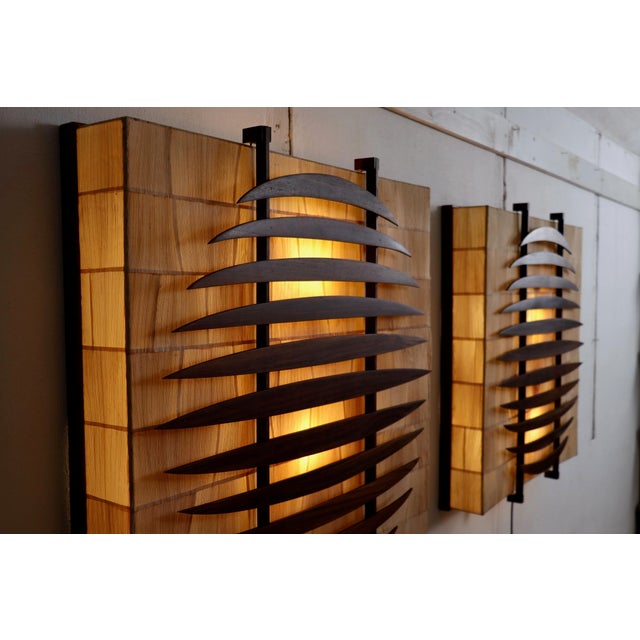 Mid-Century Modern Sculptural Walnut and Paper Wall Lights, Italy, 1960s For Sale - Image 3 of 17