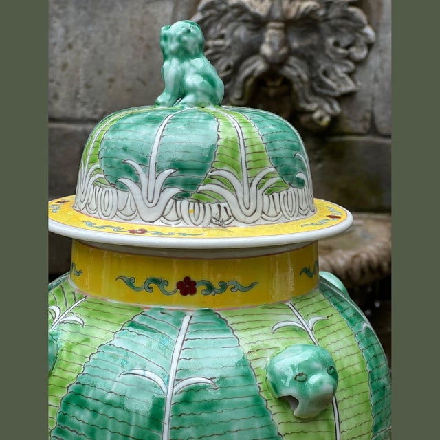 Hand-Painted Jingdezhen Porcelain Ginger Jar For Sale - Image 4 of 7