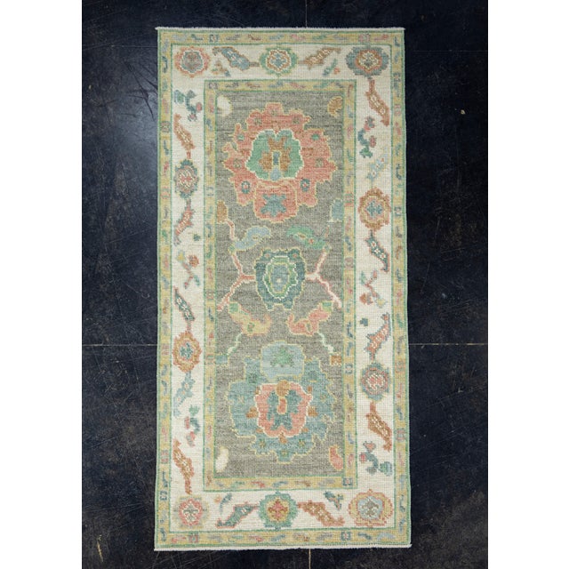 Beige Turkish Oushak Rug 2'6" x 5'7" #17514 For Sale - Image 8 of 8
