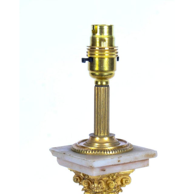 Victorian Ormolu Mounted Onyx Corinthian Column Table Lamp, 19th Century For Sale - Image 3 of 10