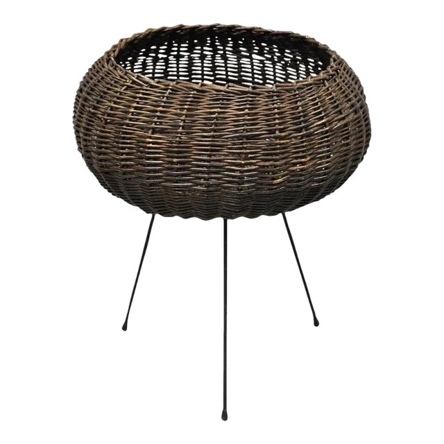 20th Century MCM Arthur Umanoff Style Wicker Rattan Wrought Iron Planter Stand For Sale