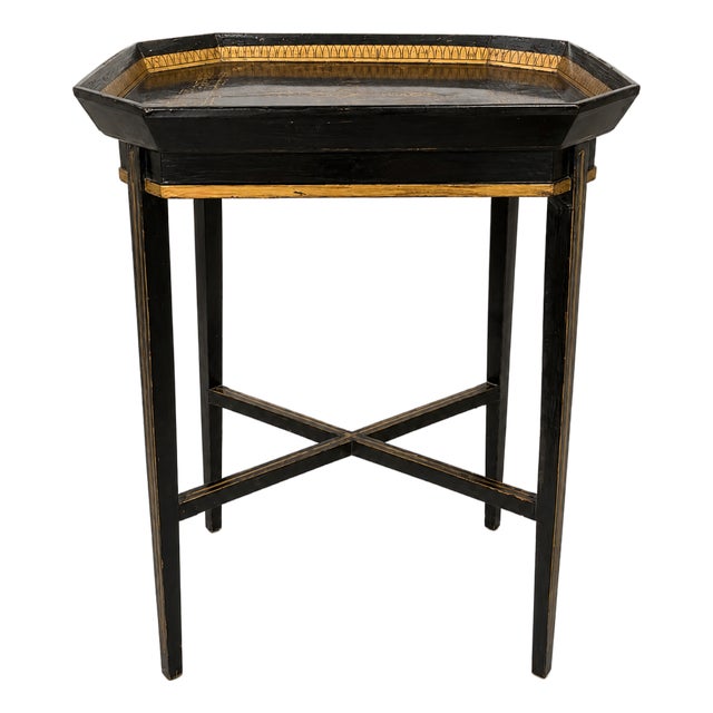 1930s–1940s Vintage Chinoiserie Black & Gilt Tray Table For Sale