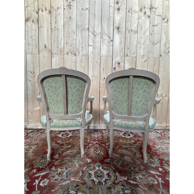 Vintage Louis XV Style Cabriolet Chairs in Sandblasted Beech and Floral Fabric, 1960s, Set of 2 For Sale - Image 6 of 8