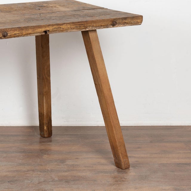 19th Century Rustic Peg Leg Console Table For Sale - Image 15 of 18
