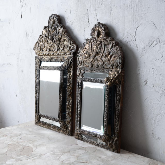 A Pair of Dutch Brass Cushion Mirrors, 19th Century For Sale - Image 4 of 11