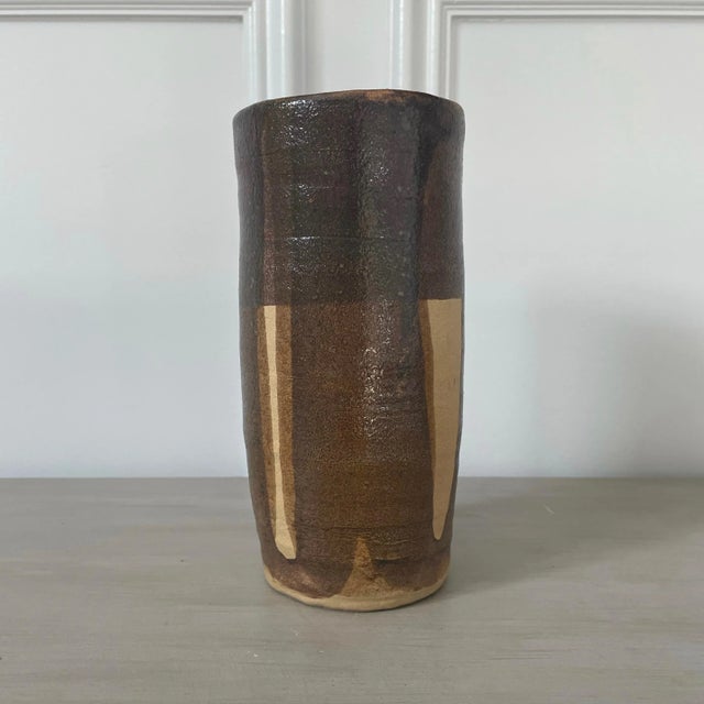 Rustic Late 20th Century Shabby Chic Studio Art Hand Thrown Pottery Vase Signed by Artist For Sale - Image 3 of 5