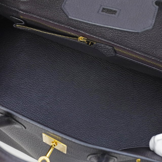 Contemporary Hermès Birkin 30 Noir Togo Gold Hardware 2015 For Sale - Image 3 of 8
