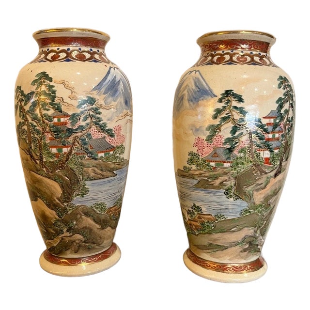 Late 20th Century Pair of 7" Decorative Japanese Style Vases - Gold Accent Porcelain Shelf Decor For Sale
