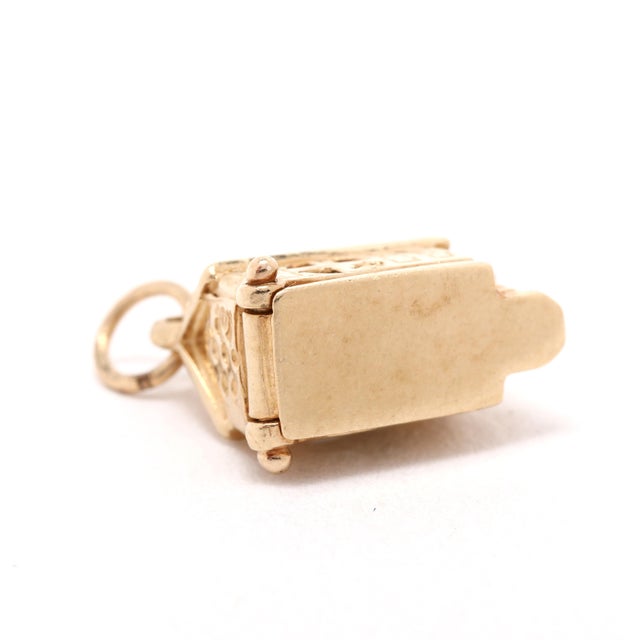 1950s Vintage Chapel Charm With Bride and Groom, 14k Yellow Gold, Length .5 In For Sale - Image 5 of 8