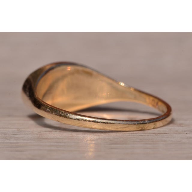 The Three Waters Lane: Mid Century Natural Diamond Signet Ring For Sale In Philadelphia - Image 6 of 11