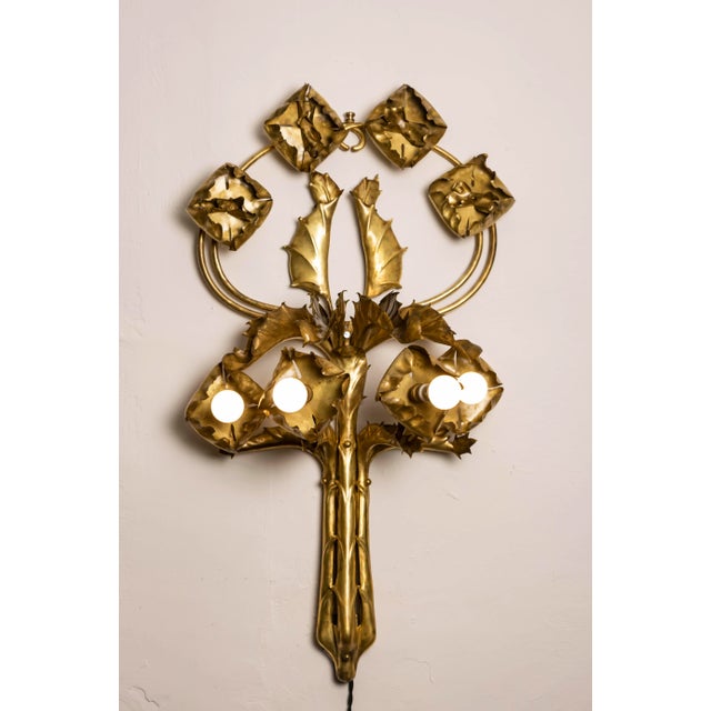 Metal Large Art Nouveau Thistle Wall Sconce in Hammered Brass, France, 20th Century For Sale - Image 7 of 17