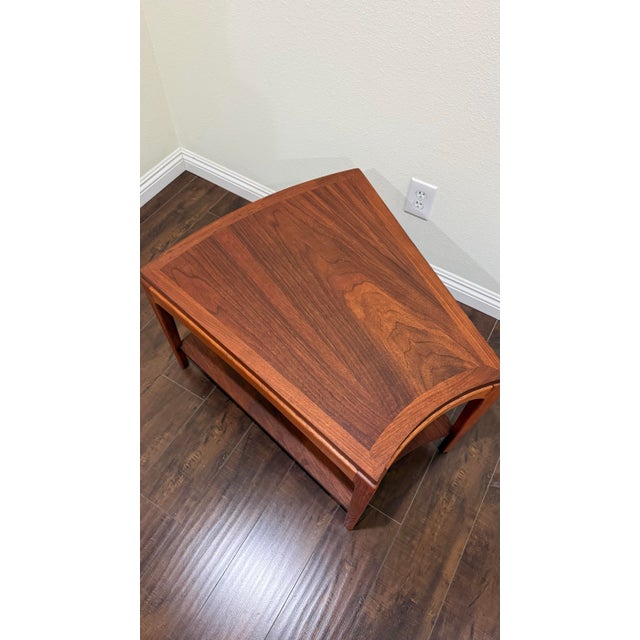 Mid-Century Modern Vintage 1965 Lane Rhythm Wedge Table For Sale - Image 3 of 5