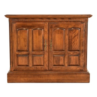 Ethan Allen Georgian Solid Maple Flip-Top Bar Cabinet or Buffet Server | Circa 1970s For Sale