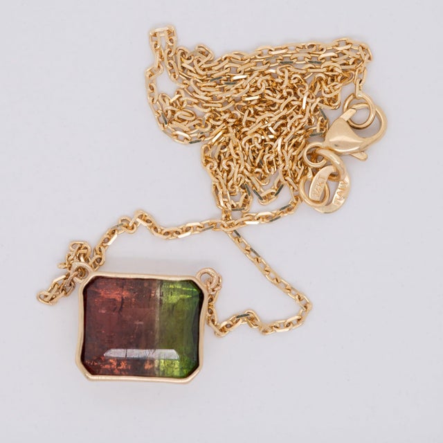5.4Ct Bi-Color Tourmaline Necklace in Solid 14k Gold, Bezel Setting Emerald Cut For Sale - Image 4 of 8