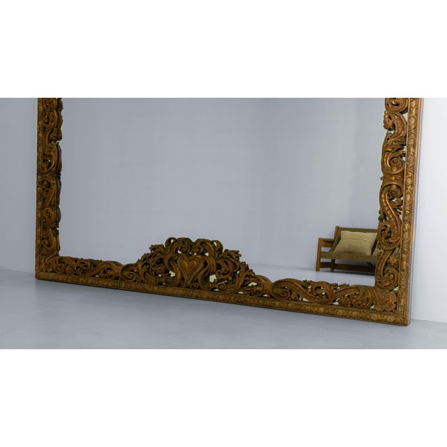 Wood 1900s Italian Monumental Carved Giltwood Mirror For Sale - Image 7 of 18
