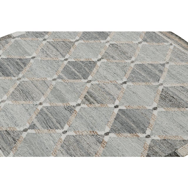 Looking for a custom size? For more information on customization capabilities, please reach out to custom@chairish.com....