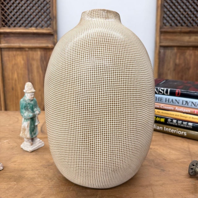 Round Brown & White Small Checkered Patterned Ceramic Vase For Sale - Image 4 of 11