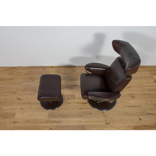 Set of Ergonomic Lounge Chair with Ottoman from Ekornes Stressless, 2000s For Sale - Image 4 of 18