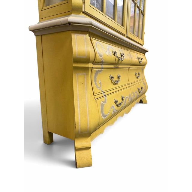 Drexel Vintage Drexel Heritage French Provincial Painted Breakfront Cabinet For Sale - Image 4 of 10