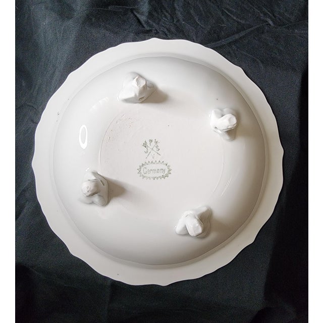 1900s Johann Seltmann Vohenstraub German Floral Serving Bowl With 4 Pedestal Feet For Sale - Image 4 of 8