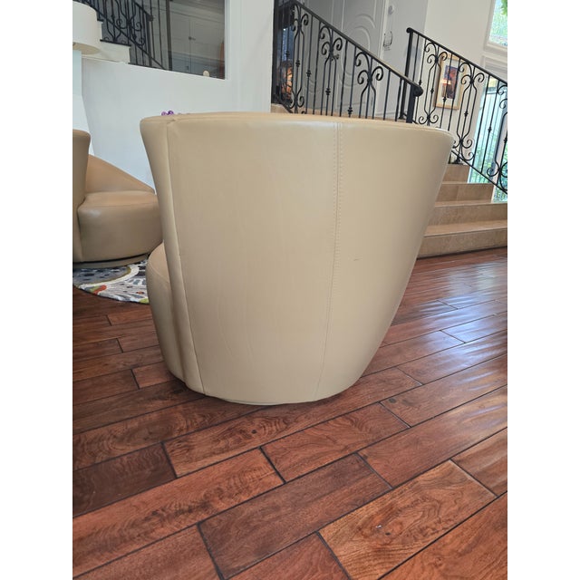 Set of 4 Vintage Tan Leather Lounge Chairs With Matching Ottomans Attributed to Vladimir Kagan For Sale - Image 14 of 15