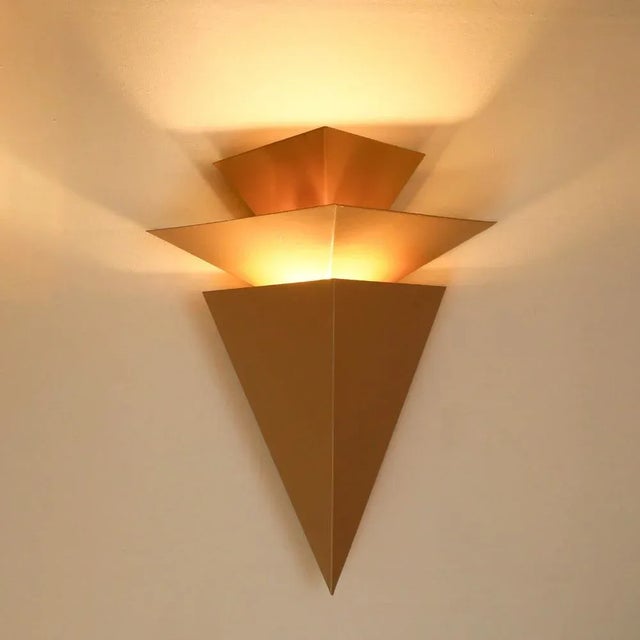 Old triangular wall lamp on 3 levels. Completely restored (repainted, re-electrified, 2 bulbs). This large format wall...