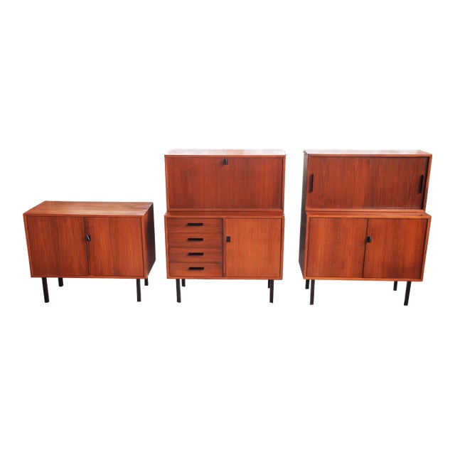 1960s Modular Mid-Century Freestanding Walnut Wall Unit with Drop Down Desk Bookshelves- 5 Pieces For Sale