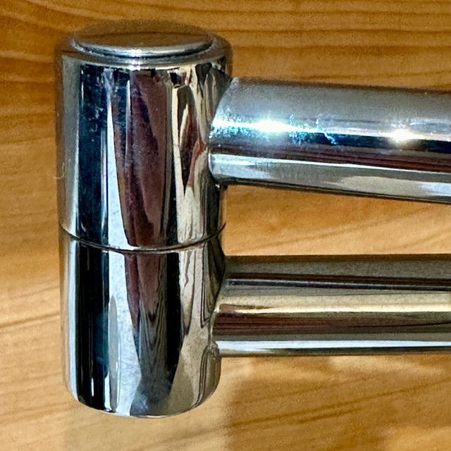 1960s Mid-Century Modern Walter Von Nessen Swing-Arm Desk Lamp (Model 62, Signed Bronx Ny). For Sale - Image 5 of 10