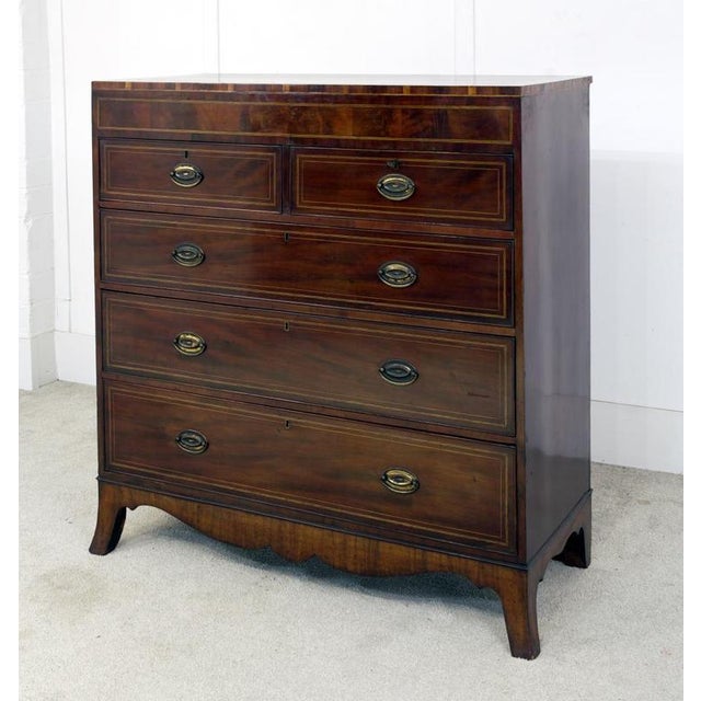 Gorgeous period Georgian chest of drawers in mahogany Circa 1820 A beautifully proportioned Georgian chest of drawers...