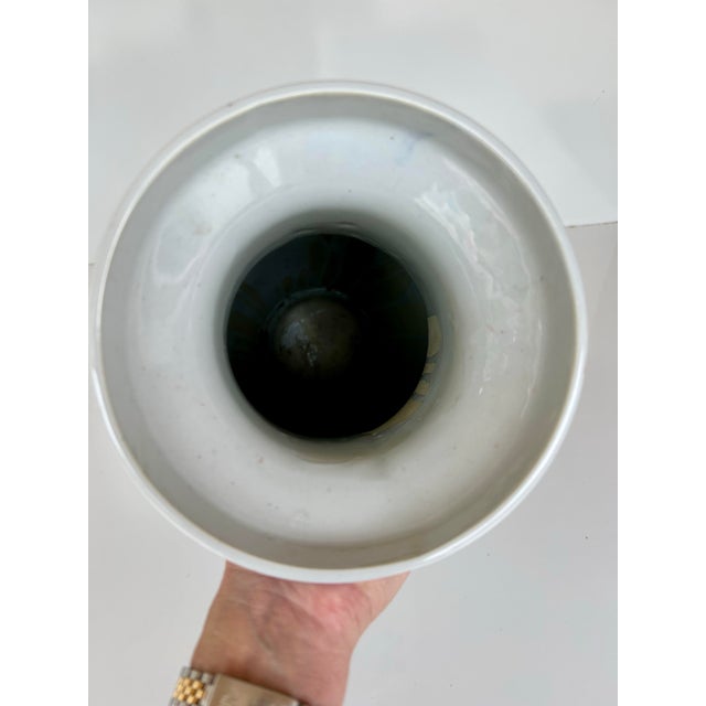 White Mid 20th Century Peacock Floral Chinoiserie Floor Vase For Sale - Image 8 of 10