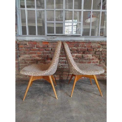 Pair of Vintage Chairs – Style and Versatility