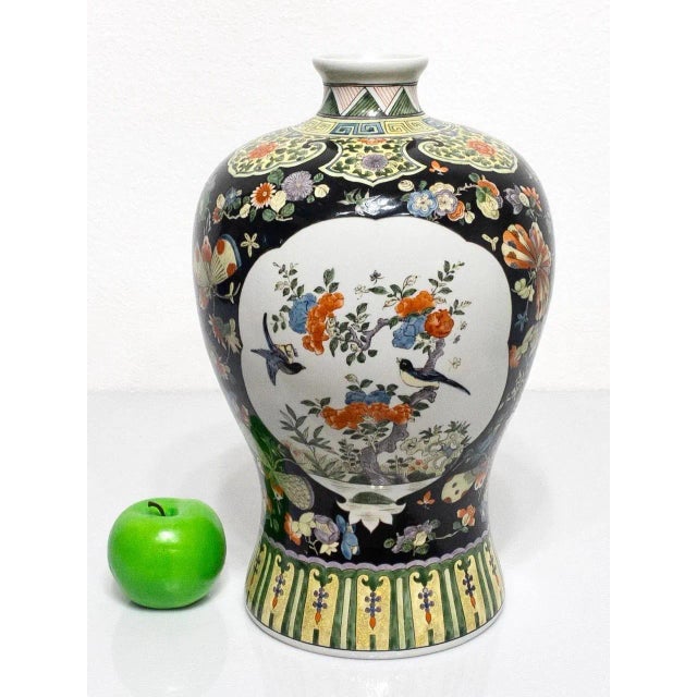 Chinoiserie Republic Period Chinese Meiping Porcelain Black Floral Vase - Famille Noire Pallete, Kangxi Style & Mark For Sale - Image 3 of 11