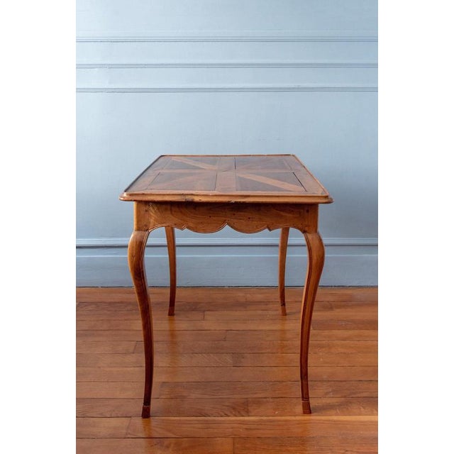 Louis XV French Walnut Table, 1750 For Sale - Image 3 of 14