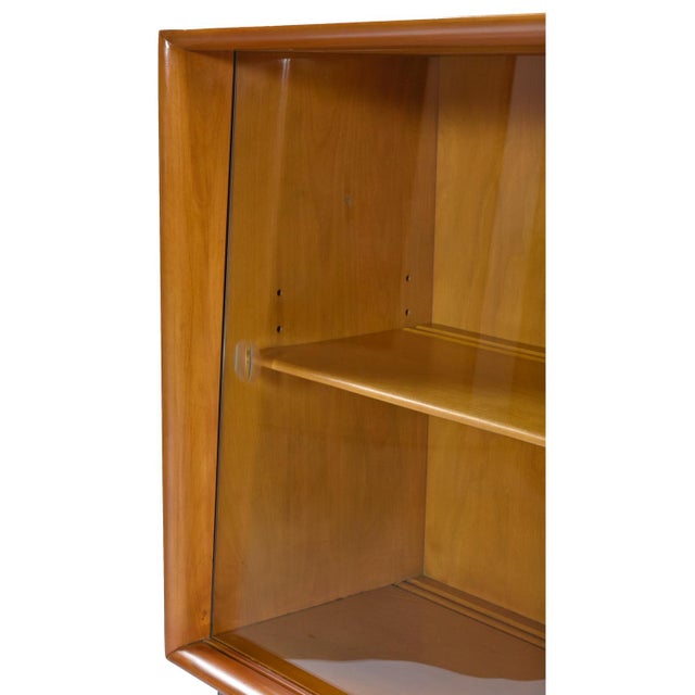1950s 1950s Restored Mid-Century Modern Heywood Wakefield China Cabinet Bookcase on Hairpin Legs For Sale - Image 5 of 14