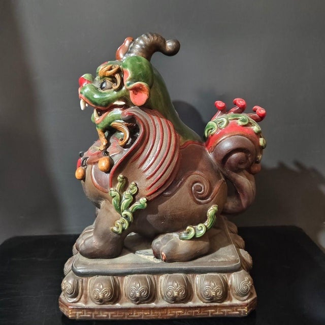 1950s Pair of Large Chinese Glaze Feng Shui Pixiu Wealth Guardian Sculptures For Sale In Los Angeles - Image 6 of 9