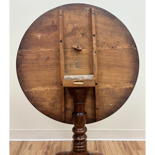 Antique Late 18th C Round English Walnut Tilt-Top Table For Sale - Image 14 of 15