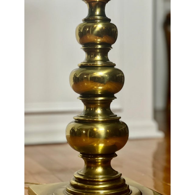 Stiffel Vintage 1970s Stiffel Brass Floor Lamp With Glass Table For Sale - Image 4 of 12