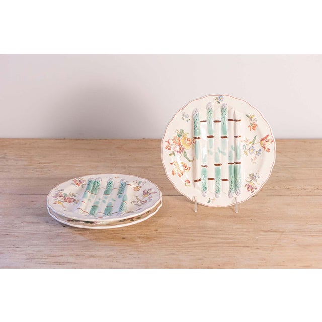 French French Longchamp Pompadour Pattern Majolica Asparagus and Flower Plates For Sale - Image 3 of 7