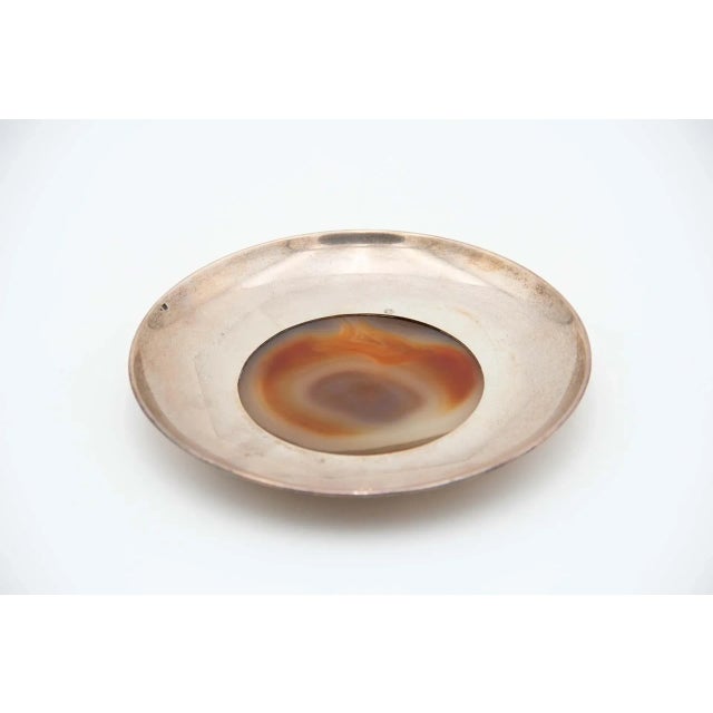 Silver Plate-Shaped Ring Dish with Agate For Sale - Image 3 of 3