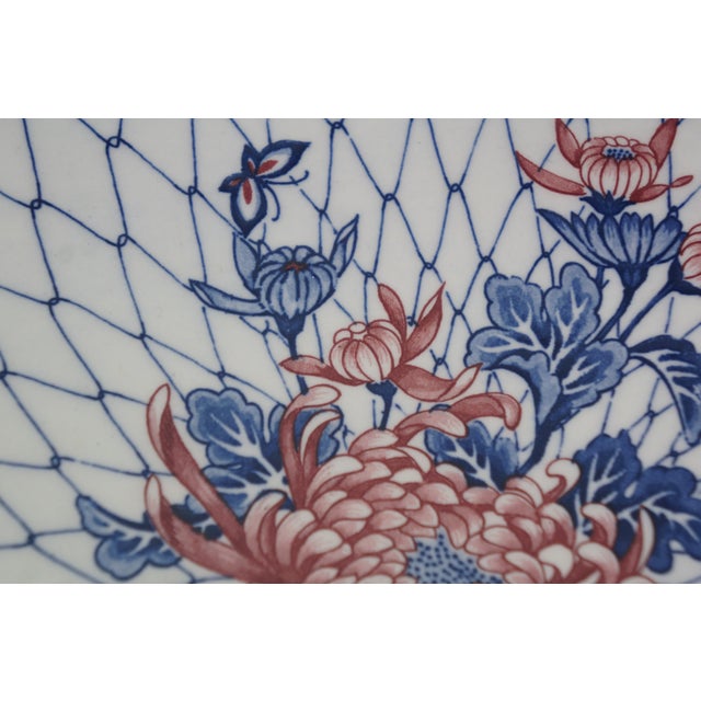 Late 20th Century Japanese Imari Red White & Blue Octagonal Chrysanthemum Pagoda Platter For Sale - Image 6 of 16