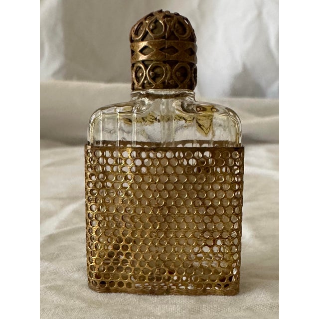 French Vintage Early 20th Century Miniature Czechoslovakian “Czech/Boudoir”Geneve Perfume Bottle W/ Dauber For Sale - Image 3 of 8